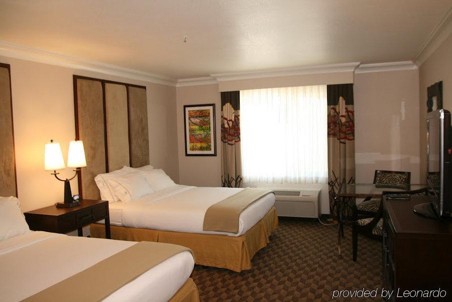 Holiday Inn Express Hotel & Suites Arcata/Eureka-Airport Area, An Ihg Hotel McKinleyville Room photo